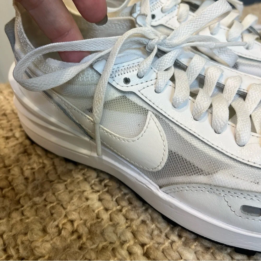 Nike Women’s‎ Size 7 Waffle One Athletic Sneakers DC2533-103 White Mesh Lace Up